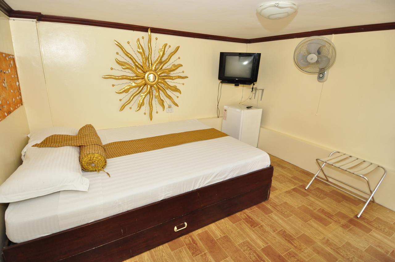 Seascape Resort Batangas Exterior photo